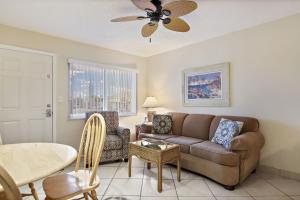 Tropic Breeze 10 Madeira Beach