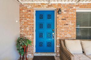 St. Pete Haven Private 3 Bedroom 1.5 Bath Home - 4hvězdičkové hotely ve městě St Petersburg