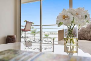 New Listing Bahia Vista 8 411 2BD 2BA