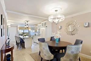 Sand Castle 507 2BD 2BA Beachfront Oasis