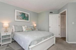 Vista Verde East 8-164