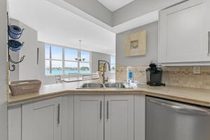 Bahia Vista Corner Unit Beautiful View