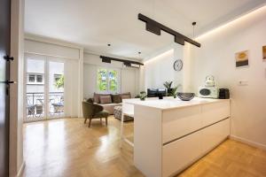 EN Suite 2 Bath Pangrati