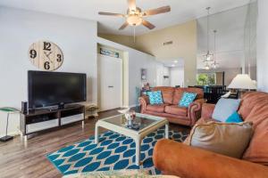 St Pete Isla Del Sol Verde E 6-246 Pool View