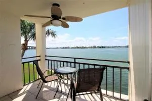 St Pete Isla Del Sol Casa G 207 Bay Front 2 2 - Point Brittany