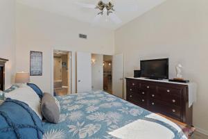 Isla Del Sol Vista Verde East 2 212 2 BD 2 BA