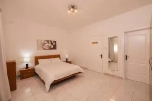 Morning Breeze - Taʼ Ġokondu