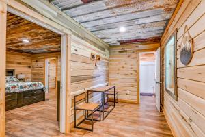 Kentucky Cabin Retreat with Covered Porch and Views