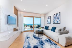 Luxury Adria Sea City & Whirpool, Mountain View Apartment