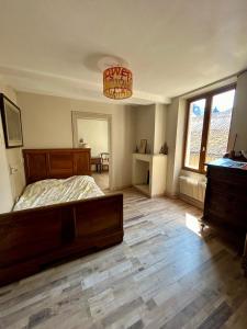 100metres du château au 116 Rue de la République vizille