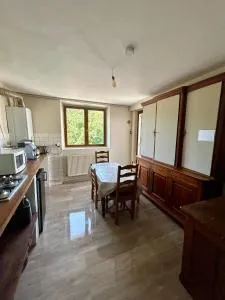 100metres du château au 116 Rue de la République vizille - 维齐尔