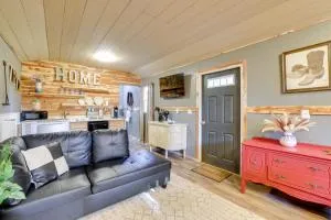 Walk to Grand Lake Pet-Friendly Grove Getaway! - Eucha