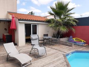 Sejours chez l'habitant Studio independant chez l'habitant avec piscine et cuisine exterieures : photos des chambres