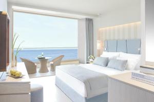 Superior Double Room with Sea View room in Ikos Dassia