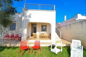 Villa Mina con Jacuzzi nel Boomerang Village a Torre Colimena