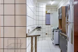 Com garagem a 2 quadras do mar MM9040