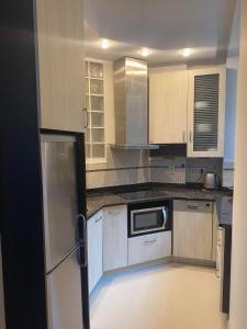 Golden Gate Apartment