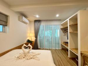 KUMA Beachfront Villa Chaloklum