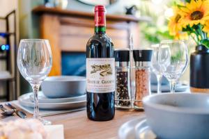 NEW! Stunning 2-Bed City-Centre Home in Chester by 53 Degrees Property - Ideal for Couples & Groups - Sleeps 6!