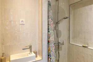 Pleasant 1BD Duplex for 4 Batignolles - 克利希