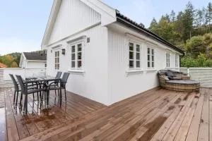 Beautiful house in Risør - Gjeving