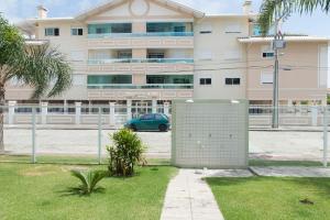 Jardim suspenso a 400m da praia ING13