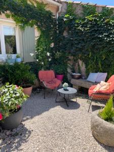 Maisons de vacances Villa avec piscine privee : photos des chambres