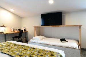Logis Hotels Gnac e Pause : Chambre Triple Supérieure