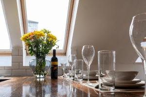 Luxury City Centre Apartment With Private Parking