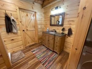 The Cabin at Crockett Creek