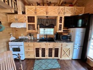 The Cabin at Crockett Creek
