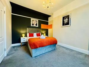 Central 2 Bedroom Flat Next To Brighton Beach & Churchill Square