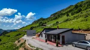 Magia Muntelui - Sub Piatra