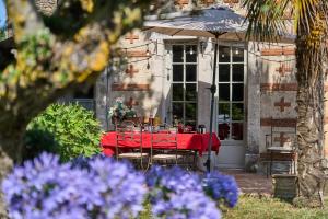 Maisons de vacances Gite STANDING climatise avec piscine chauffee et SPA PRIVATIF : photos des chambres