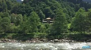 Orda Bir Köy Var Uzakta - 艾德亚耶拉西