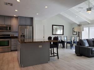 Tennis, Greenbelt, Private Courtyard Patio