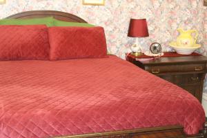 Standard Double Room with Shared Bathroom room in The Mays Place Bed and Breakfast