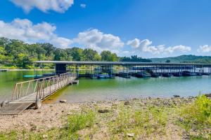 Table Rock Lake Condo Community Dock and Pool
