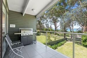 Sabia Beach House 2.0 - Beachfront - Sleeps 6