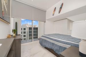 New Penthouse in Medano with Jacuzzi and Terrace