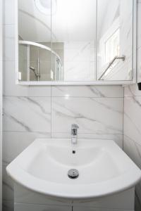 Apartments by the sea Starigrad, Paklenica - 6580