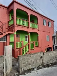 Spacious sea view apartment - Chateaubelair