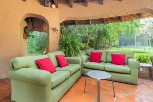 Casa Avándaro con alberca, Río, Bosque y Cocinera!