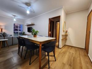 Ape Majestoso - 100m Praia Grande, terraço com churrasqueiras e linda vista mar