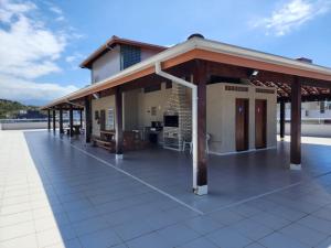 Ape Majestoso - 100m Praia Grande, terraço com churrasqueiras e linda vista mar