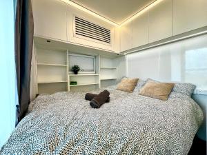 Hall Field Tiny Home - Fruit & Sunset Single Room suite