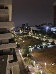 Superbe appartement au pied du RER A et lArena