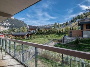 Appartement chaleureux 4 pers, Courchevel Centre, à 2 pas des pistes, parking, SPA inclus - FR-1-631-204