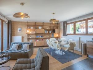Duplex neuf avec balcon, cheminée, proche des pistes à l'Alpe d'Huez - FR-1-645-73