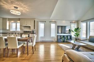 Dynamite 2-Bedroom House, Garage, Sleeps 6
